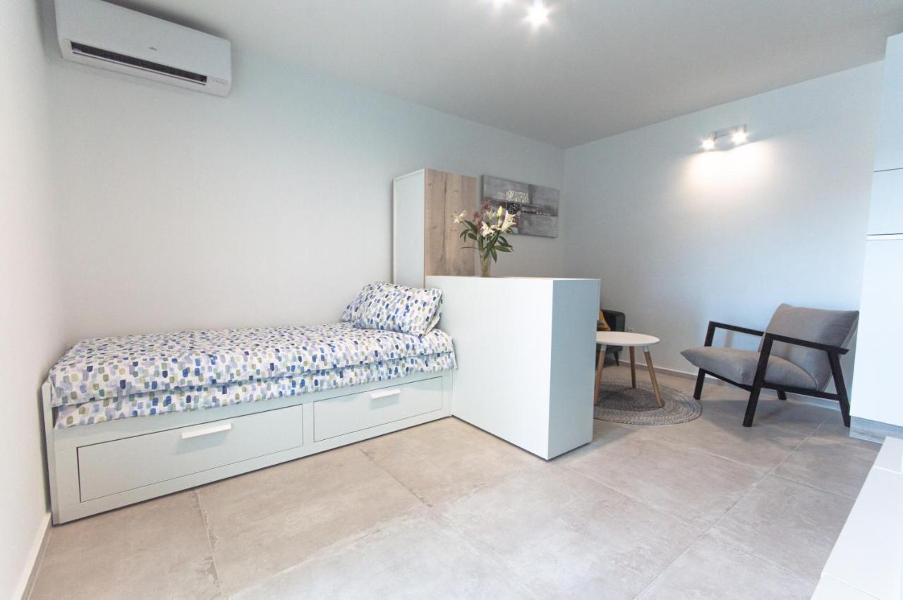 Studio Apartman Irma Cervar Пореч Екстериор снимка